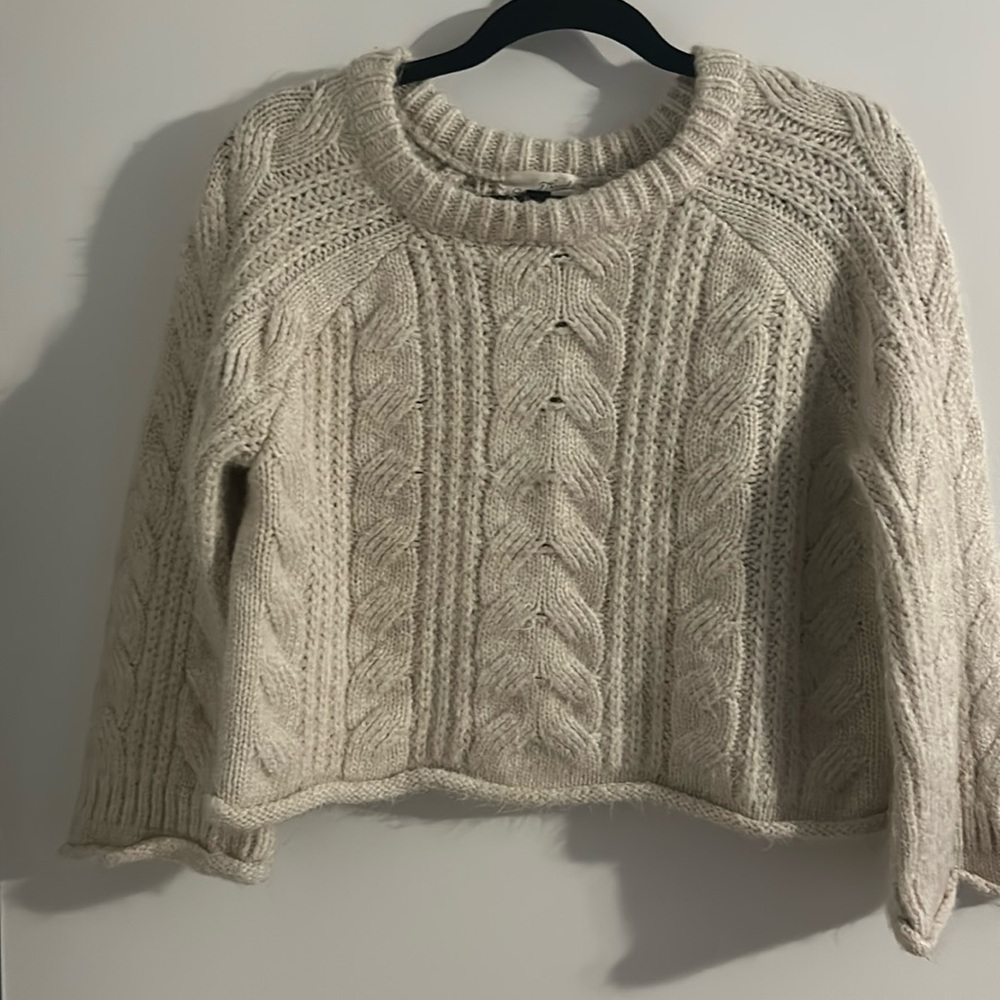 Universal thread Goods Co. knit crop top. Size L